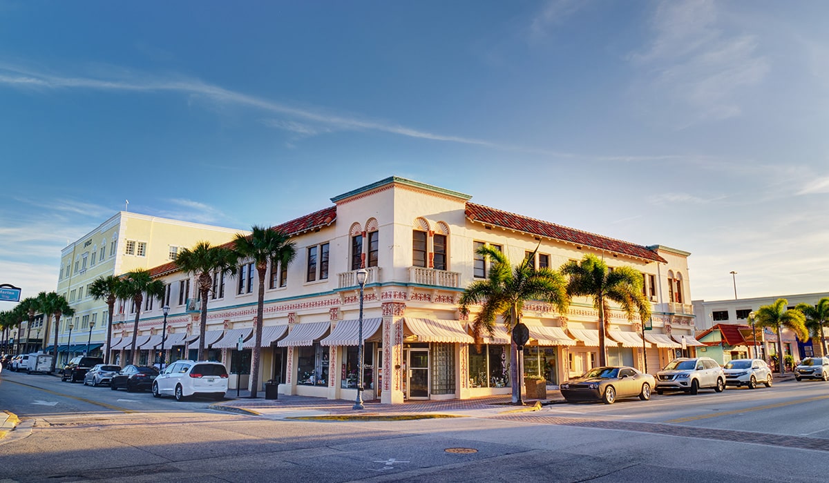 shopping plaza in downtown fort pierce