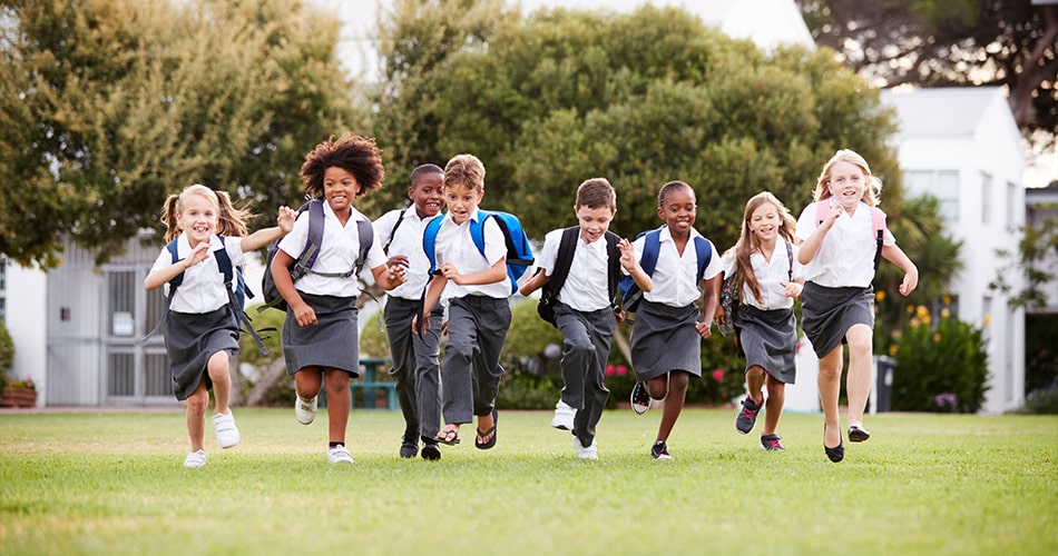 kids running to great Florida Schools