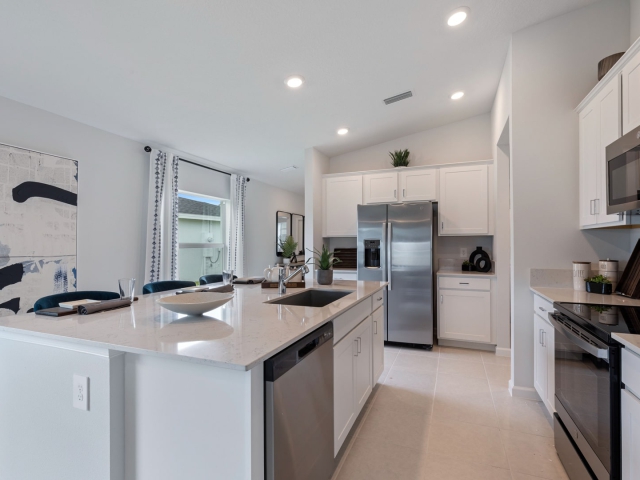 kitchen island Brystol Lennar Model Home