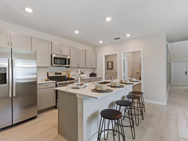 kitchen island Brystol Lennar Model Home