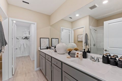 bathroom at Brystol Lennar Model Home