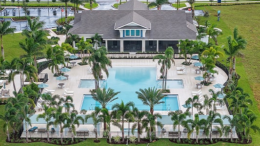 four-seasons-amenity-center-resort-style-pool-aerial 