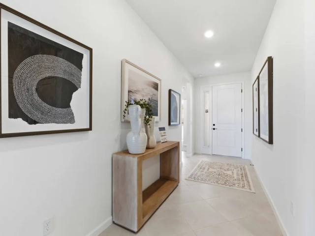 Dream Finders Homes Catalina Foyer
