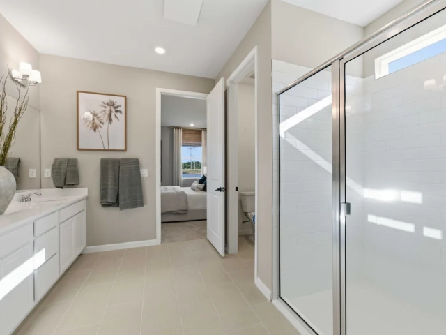 Dream Finders Homes Avalon Bonus Bathroom