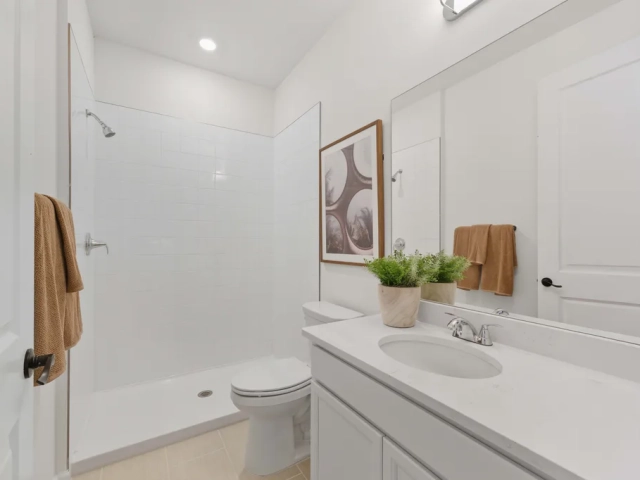 Dream Finders Homes Avalon Bonus Bathroom