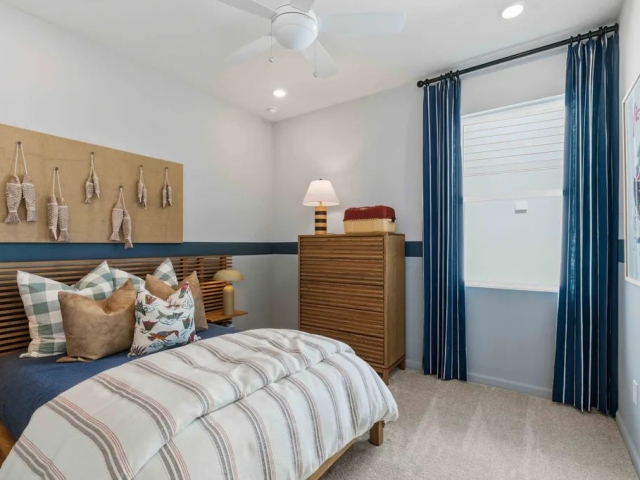 Dream Finders Poinciana Bedroom