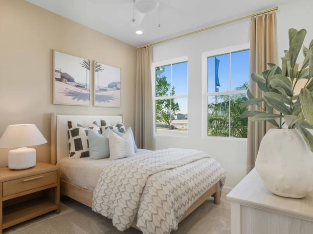 Dream Finders Poinciana Bedroom