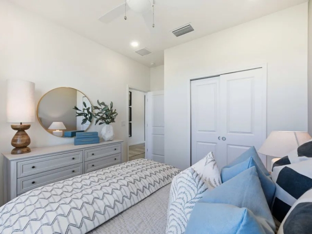Dream Finders Poinciana Bedroom
