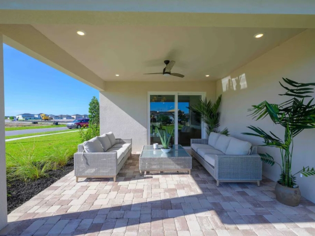 Dream Finders Poinciana Exterior Patio