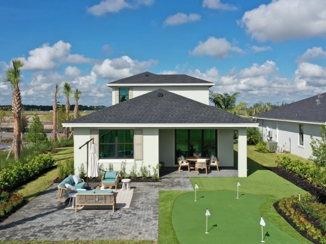 Glynlea Lennar Model Home Backyard